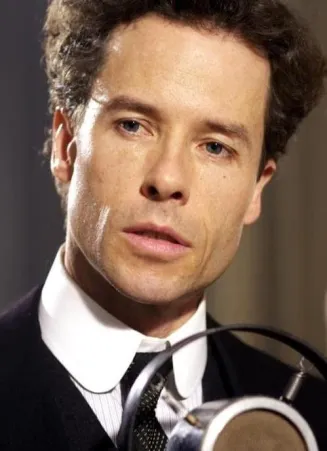 死亡挑战行动饰演者:哈里·胡迪尼